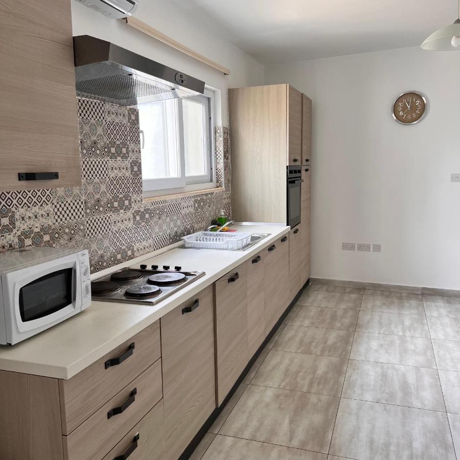 F3 Room 3, Private Room Two Single Beds Shared Bathroom Msida Ngoại thất bức ảnh