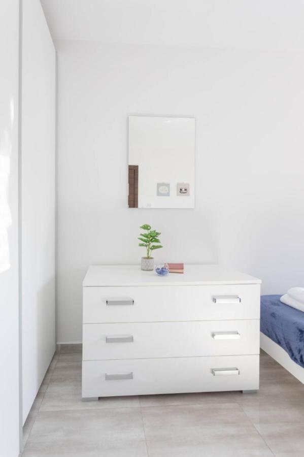 F3 Room 3, Private Room Two Single Beds Shared Bathroom Msida Ngoại thất bức ảnh